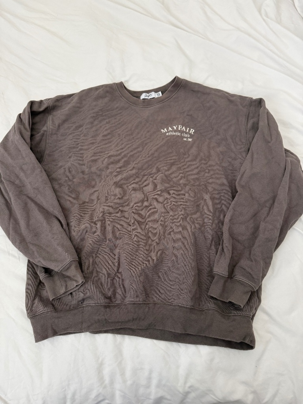 mayfair group pullover crewneck   one size   details: -great condition  -no flaw